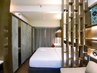 Cozy Studio Room at Uttara The Icon Apartment By Travelio - Kejayan - 7