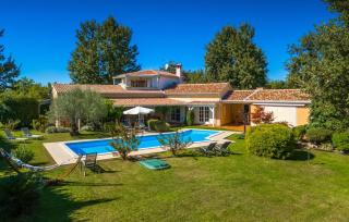 Beautiful Villa Chantilly with pool in Visnjan - Fabci - 0