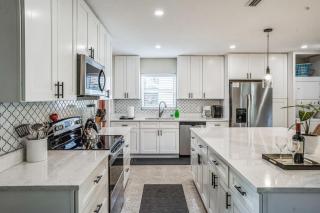 Beautiful Comfy Home With Private Hot Tub Close To Beach home - Fort Lauderdale - 5