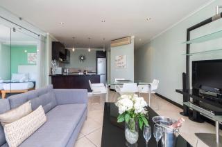 Elegant 2-Bedroom In The Heart Of The CBD - Città del Capo - 5