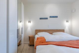 Ferienwohnung "Halligstork" direkt am Nordseedeich mit Blick auf den See - 1