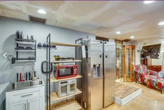 PRIVATE ENTRANCE APT RooM #4 - 1