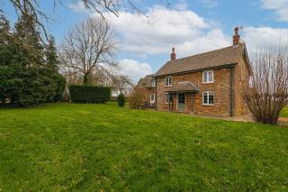 Great Easton Lodge - 1