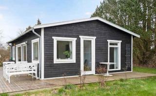 Beautiful Holiday Home On An Undisturbed Plot - Rødby - 0