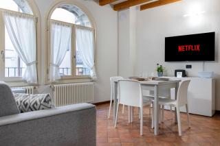 La Corte Moderna nel centro storico - idromassaggio - 9