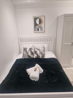 The Hibbert Lux Modern Apartment - 7