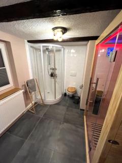 Landhaus Wohnung - SAUNA, Balkon, Netflix, Parkplatz - Porschdorf - 4