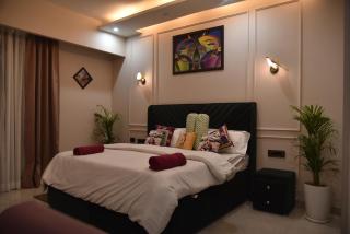 Luxurious Master Suite 01 - Ghaziabad - 5