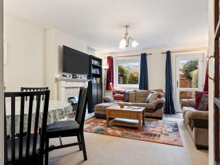 Pass the Keys Cosy York Home with Parking - 6