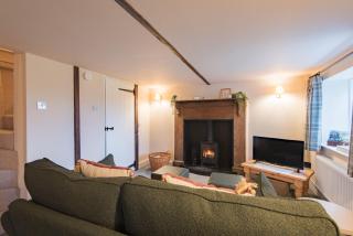 Crow Cottage by Bloom Stays - 9
