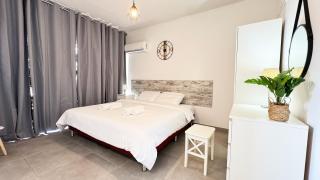 Seaside Larnaca Makenzie- 50m to Beach - 2