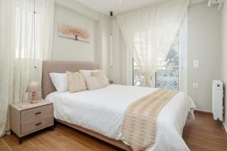 Brand New Building Deluxe Apartments With Parking Nearby Train - Atene - 5