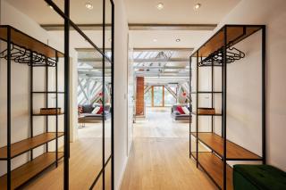 Uptown Palace Penthouse 2BR with Terrace by Irundo - 1