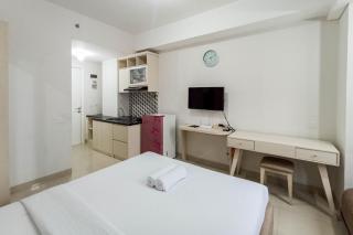 Modern Look and Comfortable Studio Barsa City Apartment By Travelio - Seturan - 8