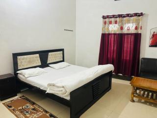Hanumant palace - Ayodhya - 0