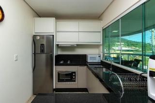 Praia de Fora 101 – Lindo Apartamento com Vista Panorâmica para o Mar na Praia de Quatro Ilhas. - Bombinhas - 1