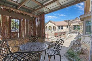 Milk Bath Springs Cottage - Dripping Springs - 9