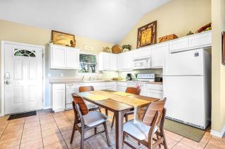Casa Blanco - Wimberley - 1