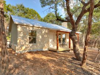 Cabins at Flite Acres - Mountain Laurel - Wimberley - 8