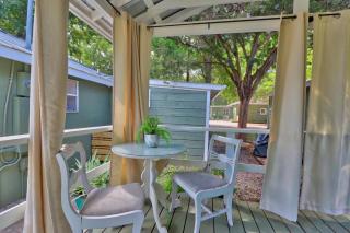 Creekside Cabins - The Nest - 4