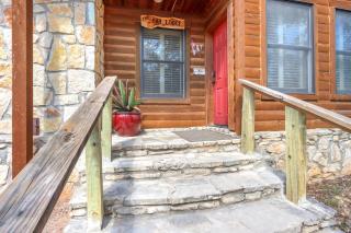 Wimberley Log Cabins Resort and Suites- The Oak Lodge - Wimberley - 3