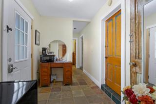 Swing On Inn- Suite Thyme - Dripping Springs - 1