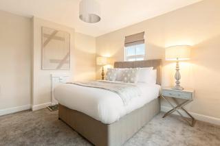 Coronation Cottage - - 2