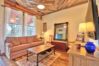 Sunflower Ridge Cabin - 4