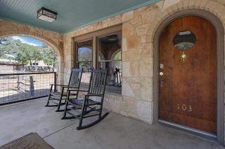 Milk Bath Springs House - 4