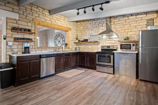 Stone River Cabin - Canyon Lake - 5