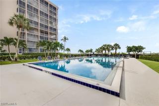 BEACHFRONT -Steps from Sparkling Sand and Surf- Condo Sun and Sand Seekers - Roelens - 9