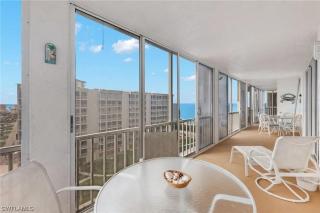 BEACHFRONT -Steps from Sparkling Sand and Surf- Condo Sun and Sand Seekers - Roelens - 7