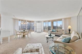 BEACHFRONT -Steps from Sparkling Sand and Surf- Condo Sun and Sand Seekers - Roelens - Fort Myers Beach - 4