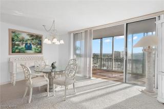BEACHFRONT -Steps from Sparkling Sand and Surf- Condo Sun and Sand Seekers - Roelens - 3