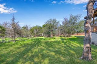 Rustic Hill Country Cottage - San Marcos - 8