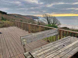 Finest Retreats - Beach Cove - Hodgeston - 2