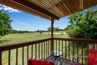 Swing On Inn- Rockin Boots Cottage - Dripping Springs - 1
