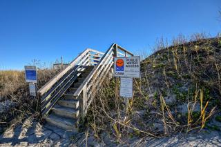 This'L Do - Oceanfront - Charming Upcycled Vintage Beach House - 9