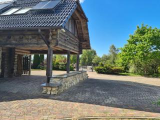 Woodvilla - - 3