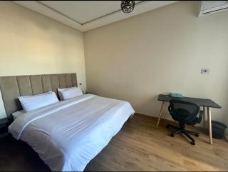 Chic Studio with Rooftop Pool - Casablanca - 7