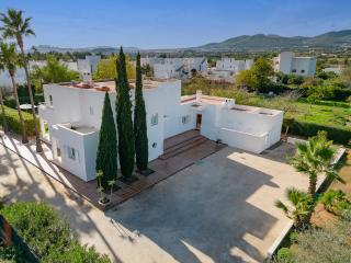 Villa near Ibiza Town sleeps 8 - 3