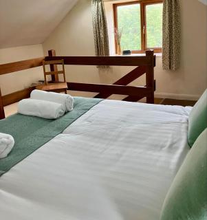 Farmhouse Apartment - 4