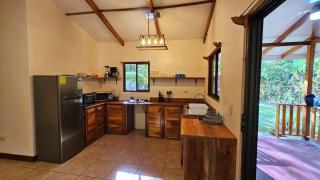 M2 Madu AC, great location! - 2