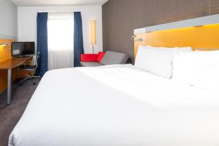 Holiday Inn Express Stevenage by IHG - Stevenage - 6