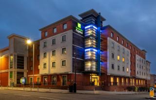 Holiday Inn Express Stevenage by IHG - Stevenage - 0