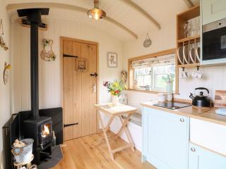 Herbie's Shepherds Hut at Shepherds Lodge - Nottingham - 7