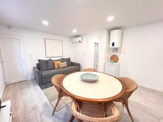 Central & Sunny Apt 10m to Beach, By TimeCooler - Setúbal - 1