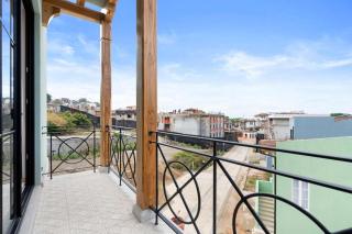 Stunning 3-BD Beachside Home with Small Pool - 1