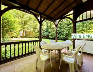 Ferienhaus Villa EMG Velbert nah Düsseldorf Essen Dortmund, Familien Gruppen bis 27 Personen, 3 Küchen, Kaminofen, Terrasse - 6