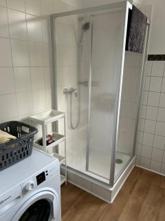 Zentral gelegene 3 Zimmerwohnung mit zwei Schlafzimmern ideal für Monteure - 1